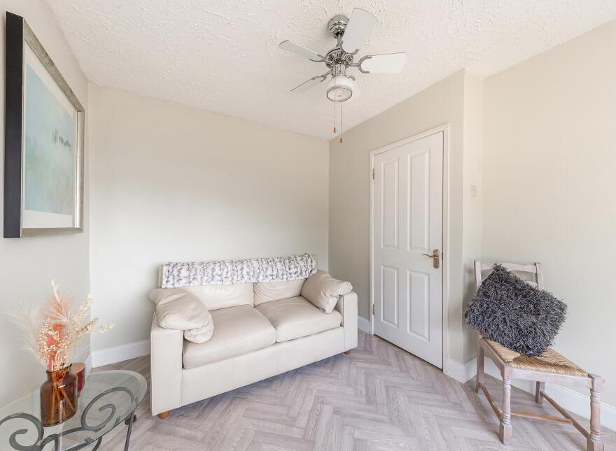 17 Belvedere Road, Newtownards, BT23 7AX