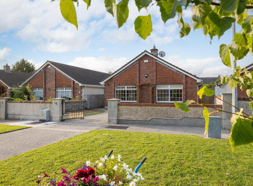 5 Dolmen Gardens, Hacketstown Road, R93K763