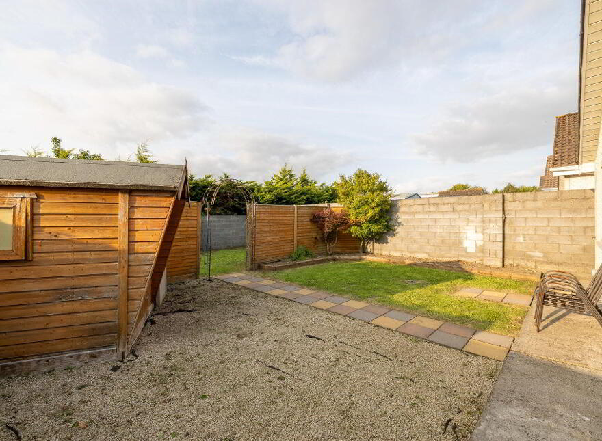5 Dolmen Gardens, Hacketstown Road, R93K763