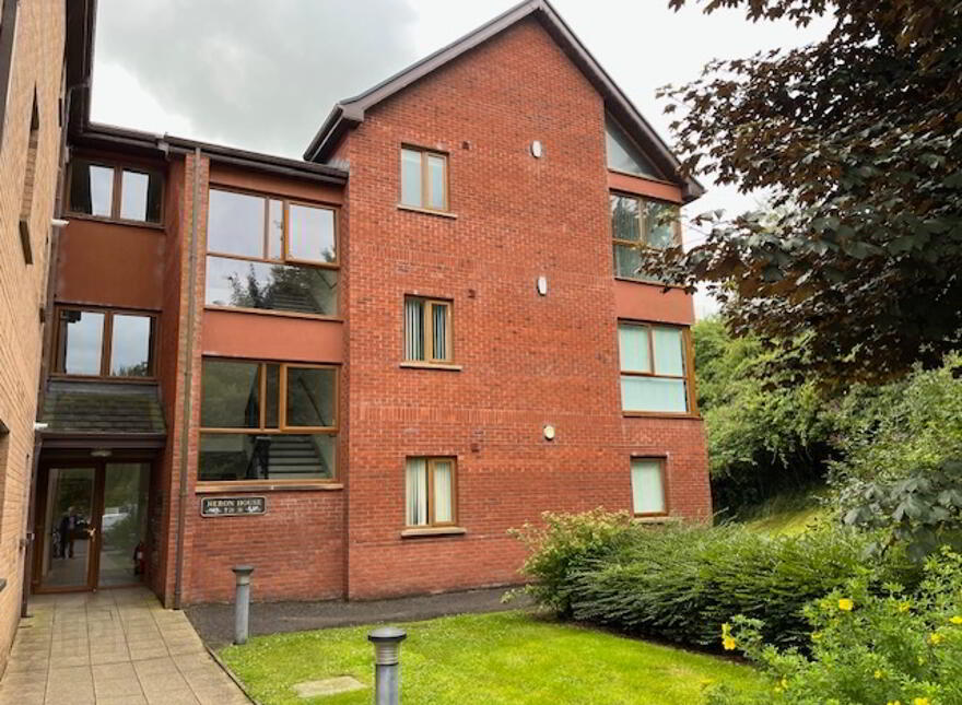 Heron House, 35 Watersedge Apartments, Sligo Road, Enniskillen, BT74 7NY photo