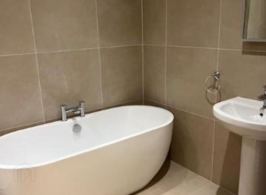 Heron House, 35 Watersedge Apartments, Sligo Road, Enniskillen, BT74 7NY
