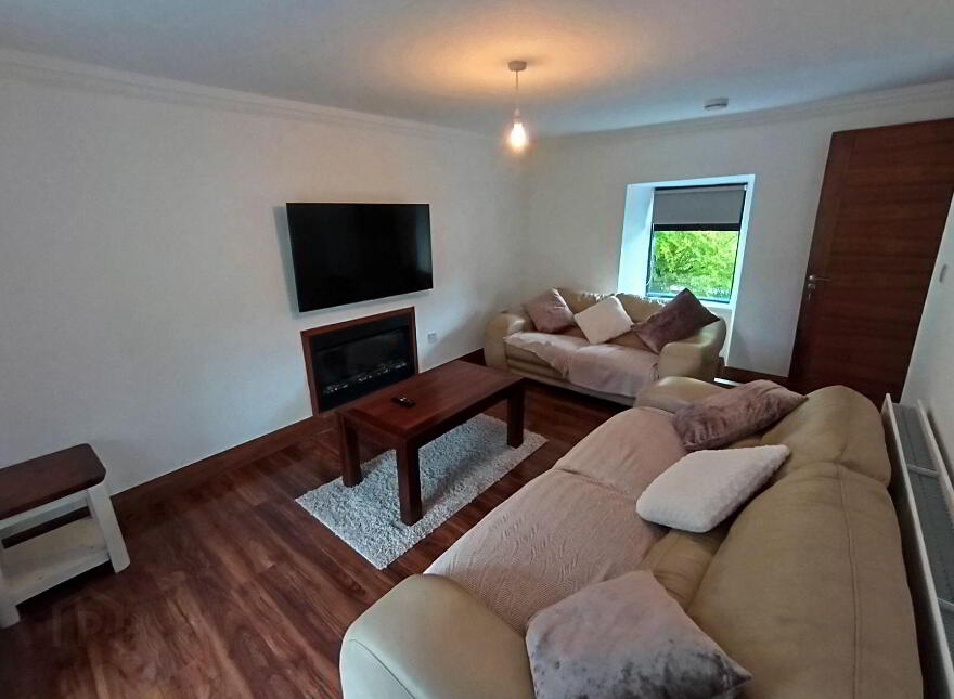 Derryvinnaan, Sixmilebridge, Ennis, Oatfield