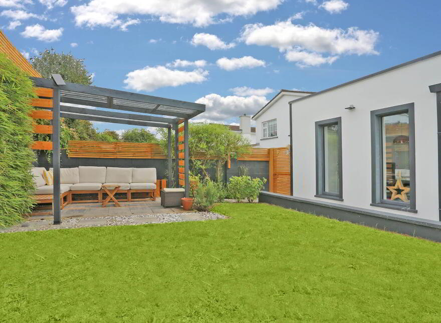 21 Meadowvale, Raheen