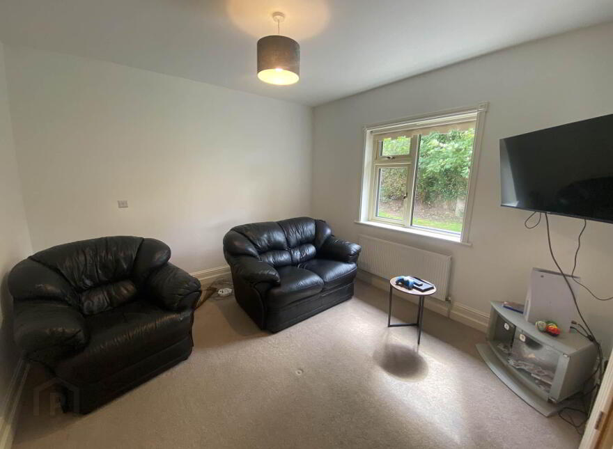 Shower Corner, Ballymakeogh, Newport