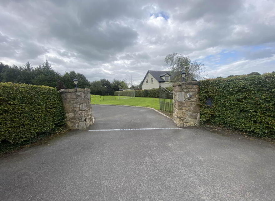 Shower Corner, Ballymakeogh, Newport