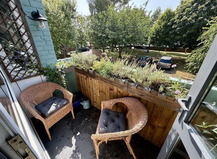 90k Cregagh Road, Belfast, BT6 9ER