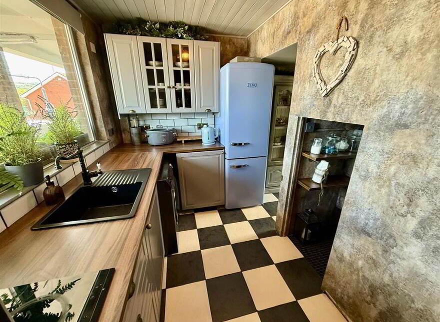 90k Cregagh Road, Belfast, BT6 9ER
