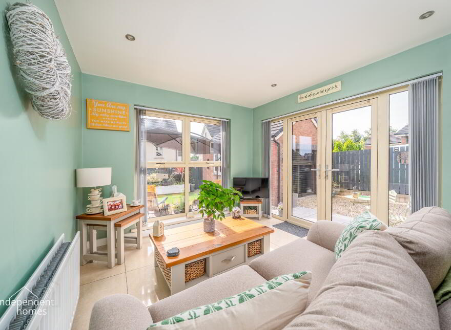 7 Lindara Crescent, Larne, BT40 2FF