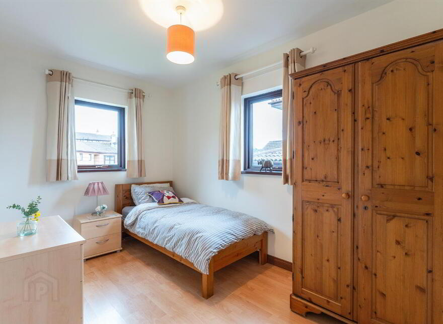 15 Grangewood Park, Dundonald, Belfast, BT16 1GN