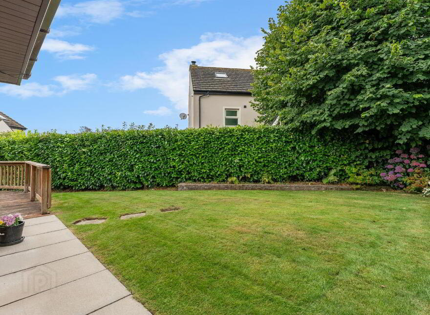15 Grangewood Park, Dundonald, Belfast, BT16 1GN