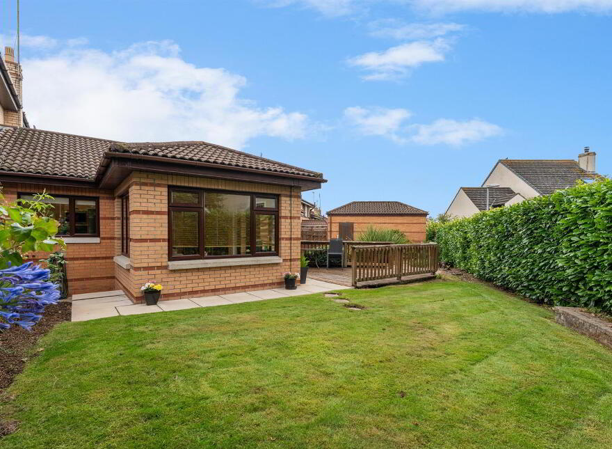 15 Grangewood Park, Dundonald, Belfast, BT16 1GN
