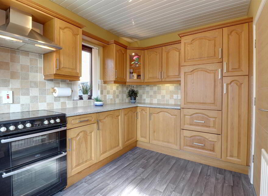 4 Strangford Heights, Newtownards, BT23 8ND