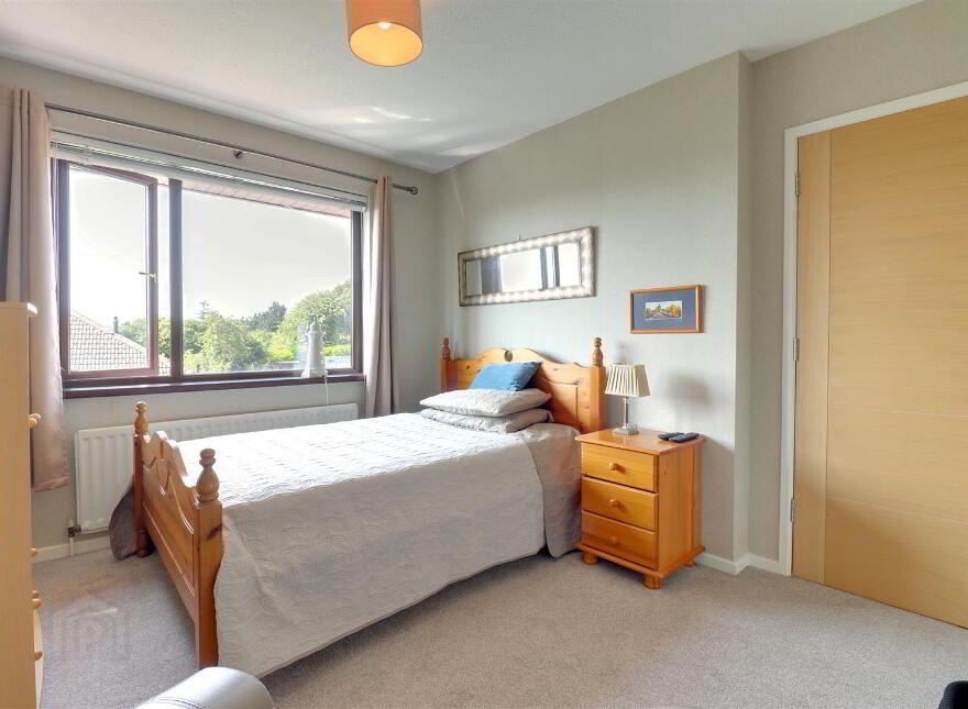 4 Strangford Heights, Newtownards, BT23 8ND