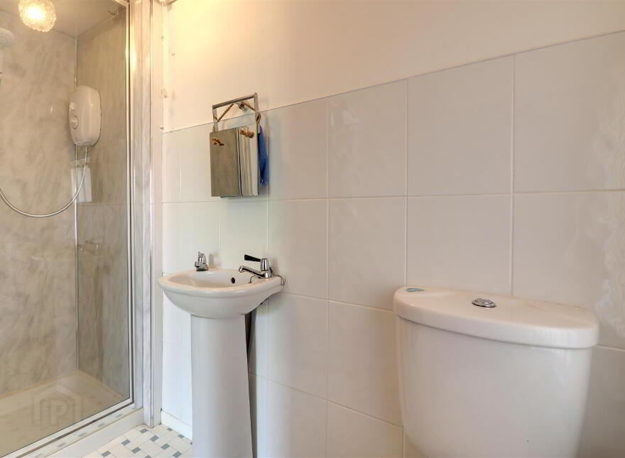 4 Strangford Heights, Newtownards, BT23 8ND
