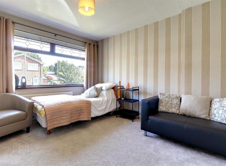 4 Strangford Heights, Newtownards, BT23 8ND