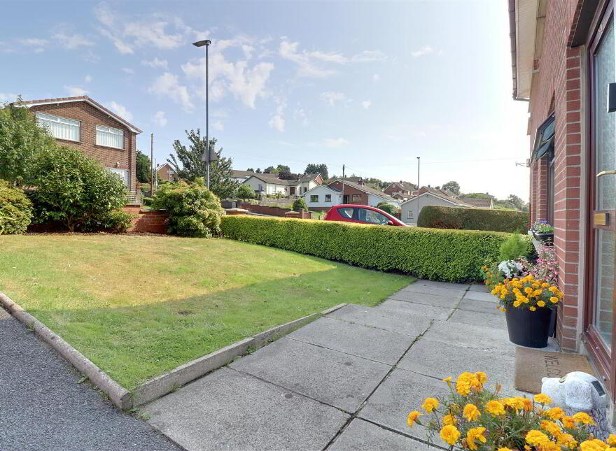 4 Strangford Heights, Newtownards, BT23 8ND