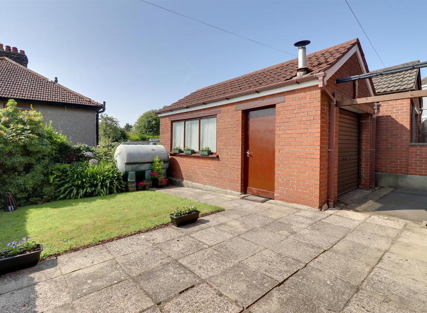 4 Strangford Heights, Newtownards, BT23 8ND