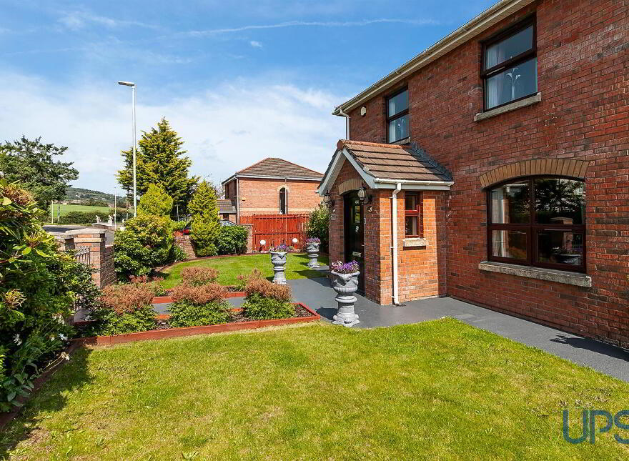 44 Barnfield Road, Lisburn, BT28 3TQ