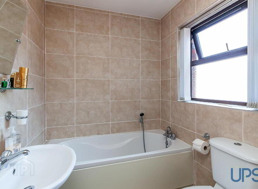 44 Barnfield Road, Lisburn, BT28 3TQ