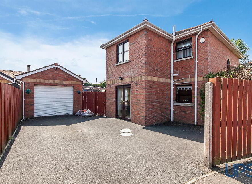 44 Barnfield Road, Lisburn, BT28 3TQ