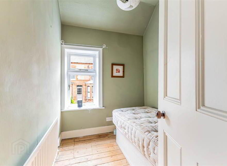 22 Strandview Street, Stranmillis, Belfast, BT9 5FF