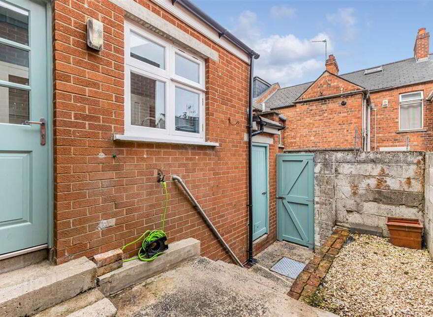 22 Strandview Street, Stranmillis, Belfast, BT9 5FF