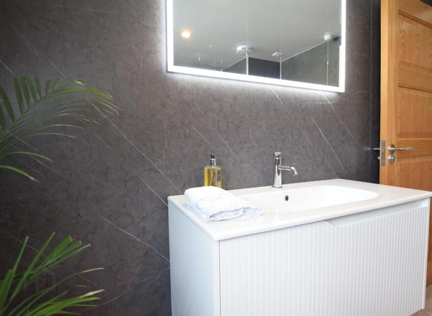 138 Dungannon Road, Cookstown, BT80 9BD