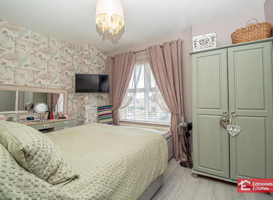 10 Rossdale, Ballymena, BT42 2SA