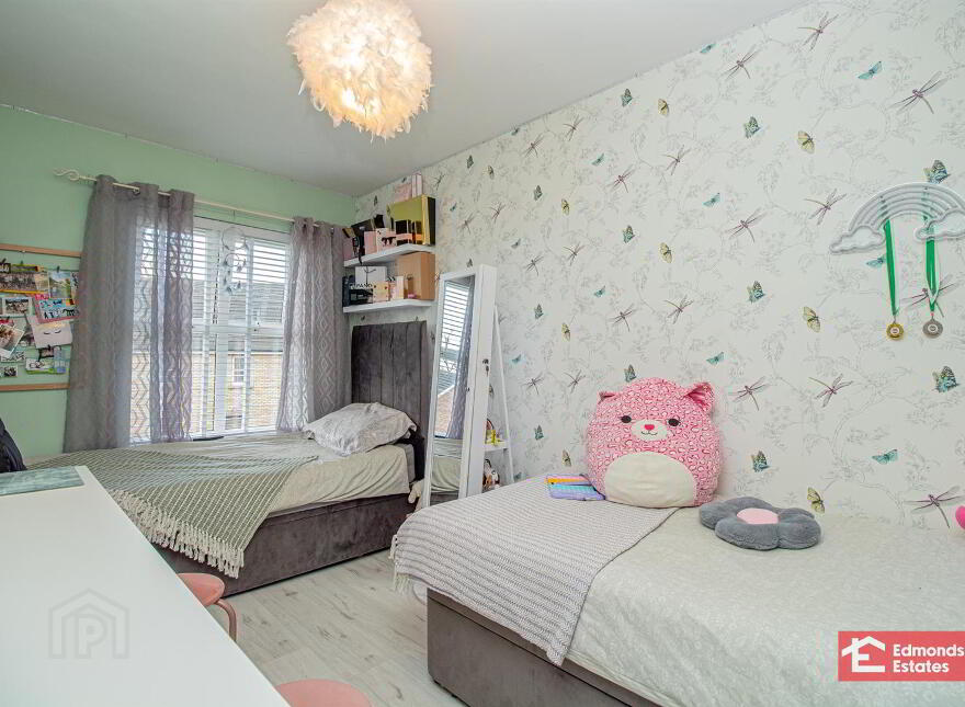 10 Rossdale, Ballymena, BT42 2SA