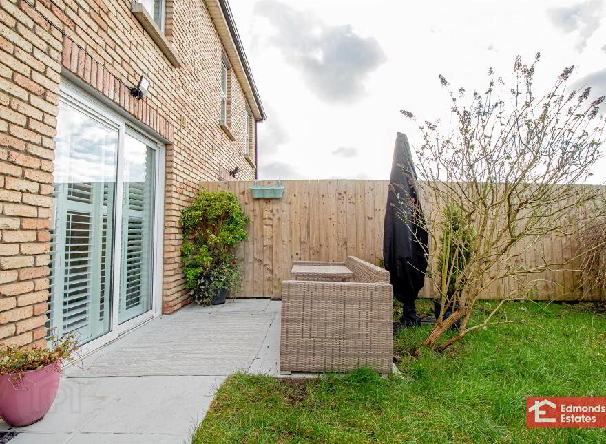 10 Rossdale, Ballymena, BT42 2SA