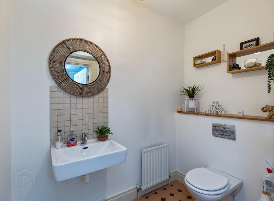 16 Danesfort Park Central, Belfast, BT9 7RE