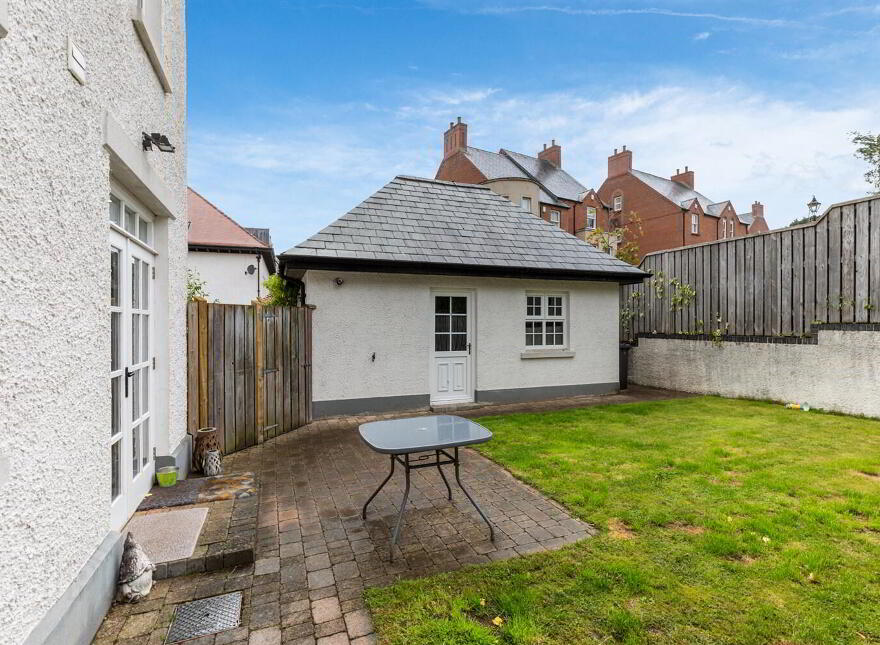 16 Danesfort Park Central, Belfast, BT9 7RE