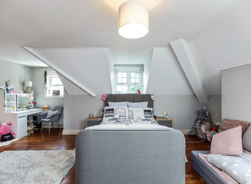 16 Danesfort Park Central, Belfast, BT9 7RE