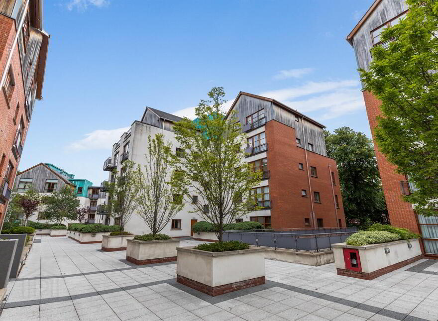 Apt 11d The Pines, Malone Square, 46 Windsor Park, Belfast, BT9 6JU photo