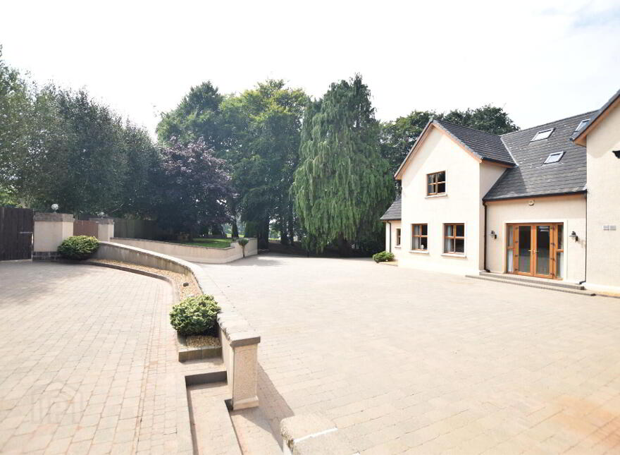55 Killygarvan Road, Cookstown, BT80 9BG