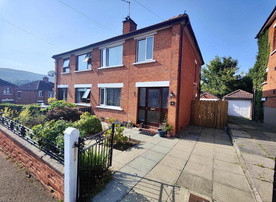 27 Mountainview Park, Belfast, BT14 7GT photo