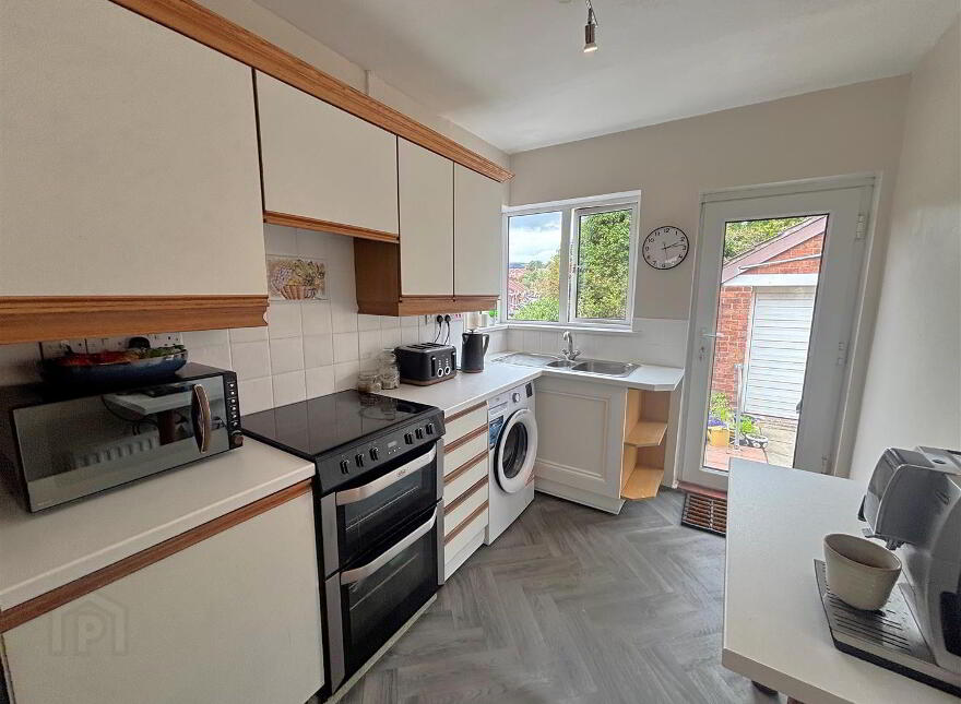 27 Mountainview Park, Belfast, BT14 7GT