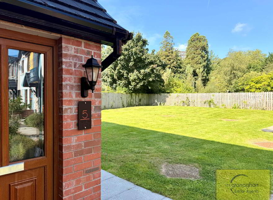 5 Willow Park, Dunmurry, Belfast, BT17 9RF