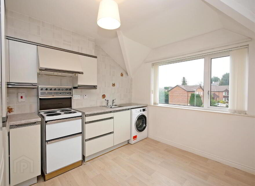 28 Queensfort Court, Saintfield Road, Carryduff, Belfast, BT8 8NF