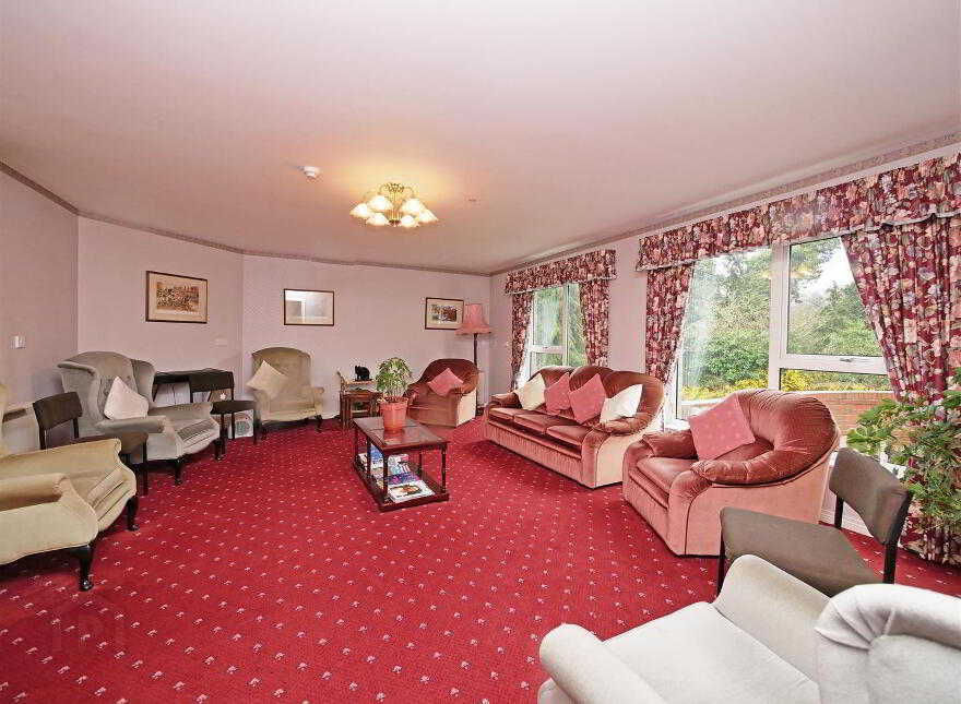 28 Queensfort Court, Saintfield Road, Carryduff, Belfast, BT8 8NF