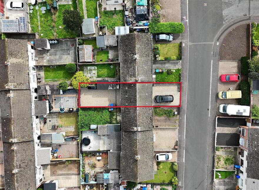 32 Hollowburn Road, Antrim, BT41 1NQ