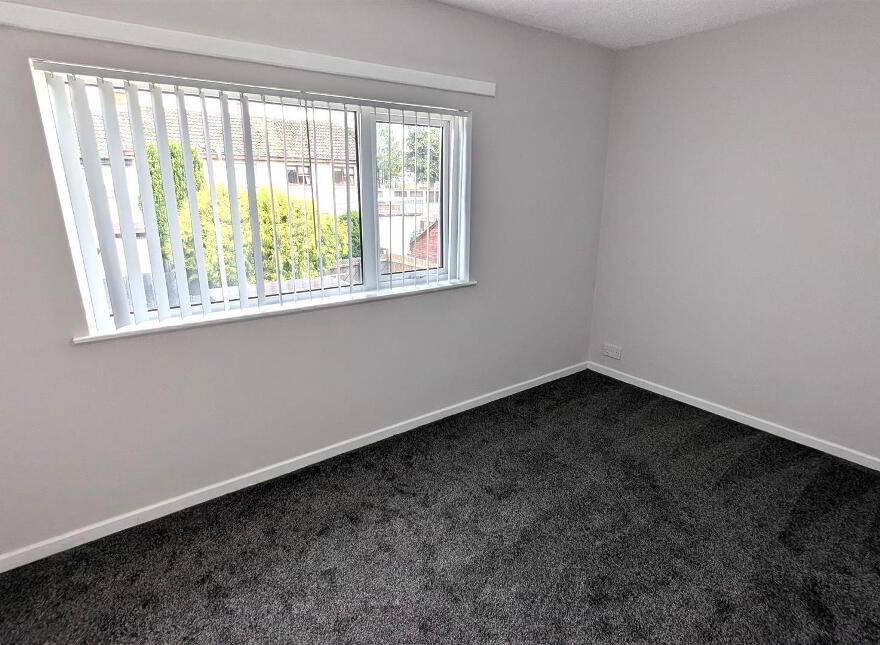 32 Hollowburn Road, Antrim, BT41 1NQ