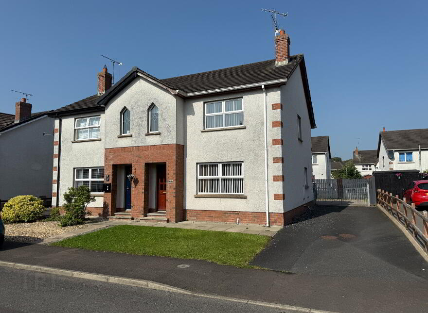 33 The Brambles, Magherafelt, BT45 5RY photo