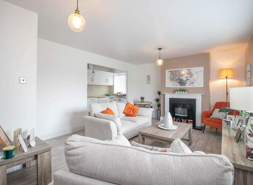 Apt 12, Palm Court, Arvagh, H12R7T8