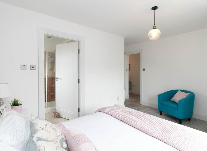 Apt 12, Palm Court, Arvagh, H12R7T8