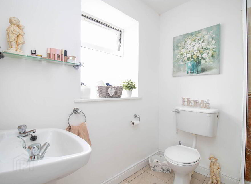 Apt 12, Palm Court, Arvagh, H12R7T8
