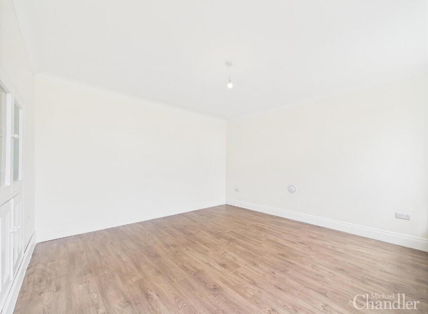 32 Glassdrumman Road, Ballynahinch, BT24 8UX