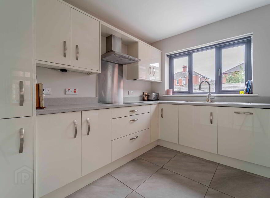 30 Ormonde Gardens, Belfast, BT6 9FL
