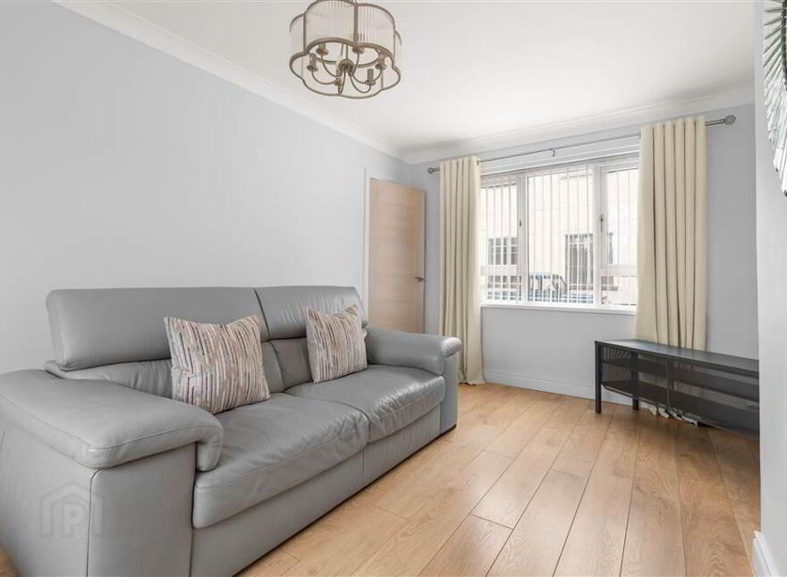 10 Larne Street, Ballymena, BT42 3AJ