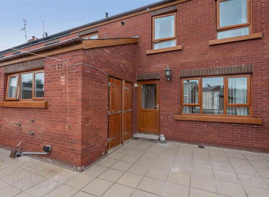 10 Larne Street, Ballymena, BT42 3AJ